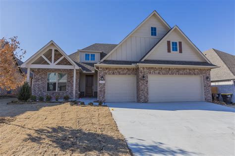 Shaw homes - Custom Homes Jenks | Contact Us Today! Tulsa Patriot Homes Alternative | Call 918-688-5660 Today! House Plans Tulsa | Start Planning Today! Take a look at the awesome selection of homes we have to offer here at Shaw Homes either here or by stoping on of our great show rooms.